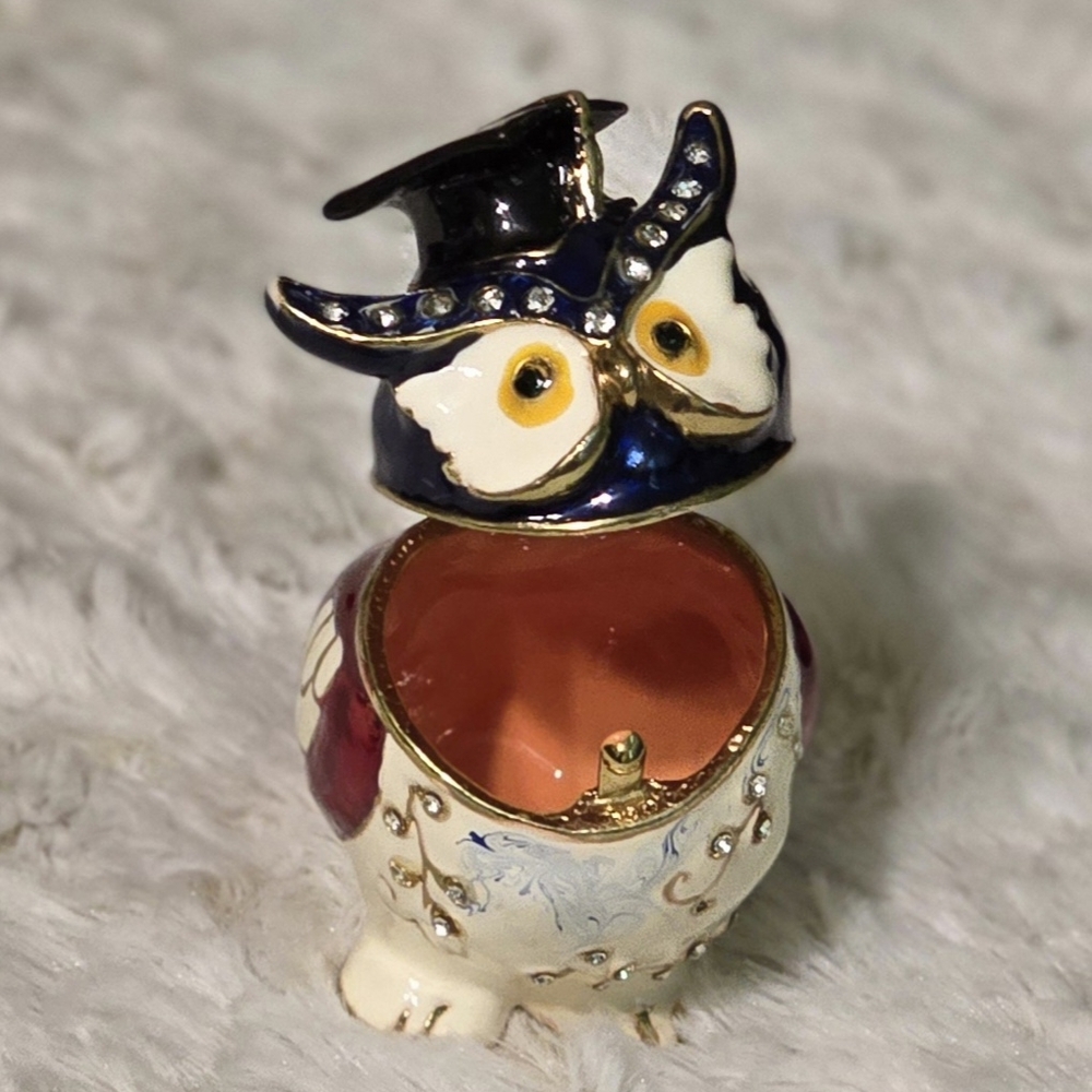 Tchotchke Charming Owl Figurine with Black Graduation Cap NWT - Picture 6 of 11